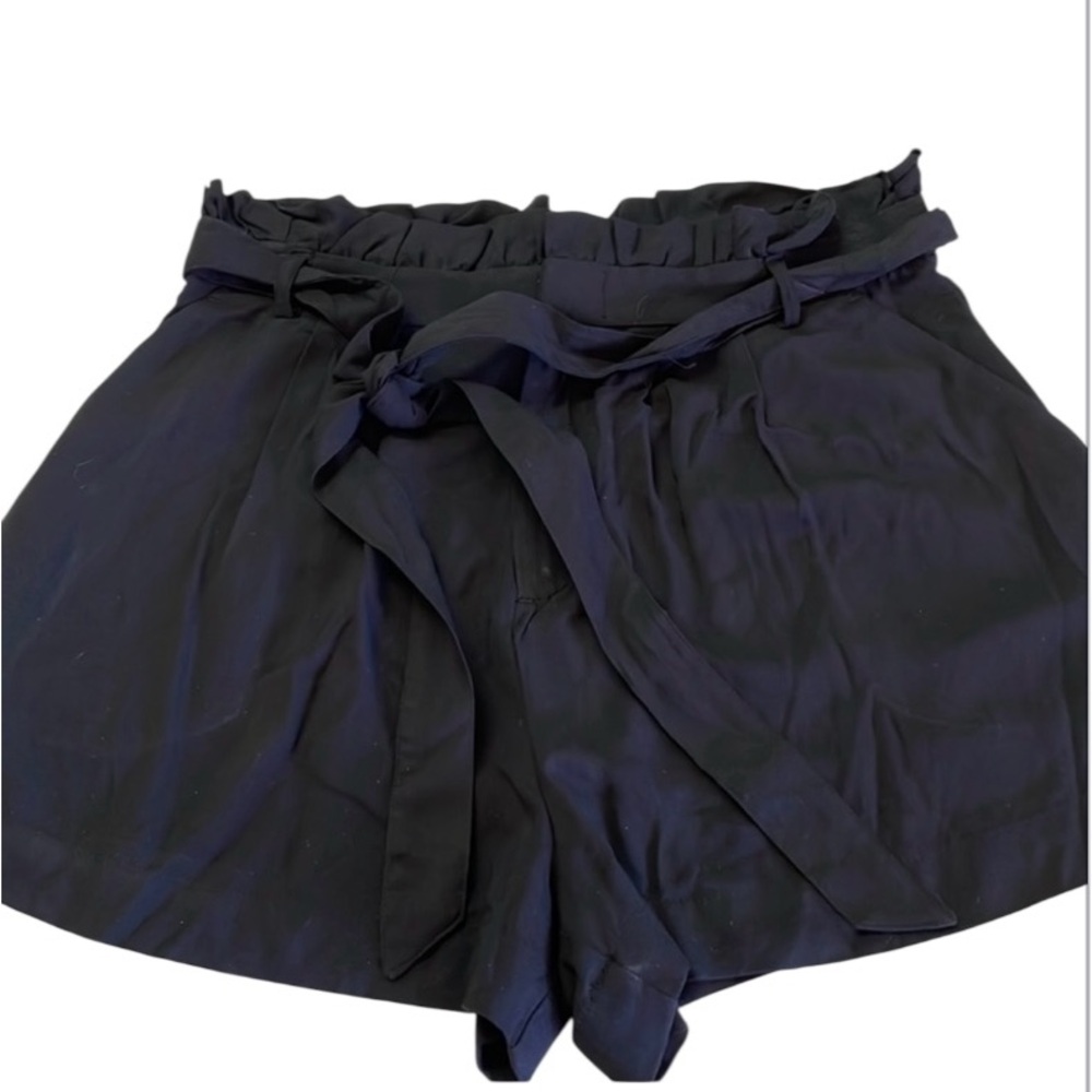 H&M Divided Paper Waste Black Shorts Size 8